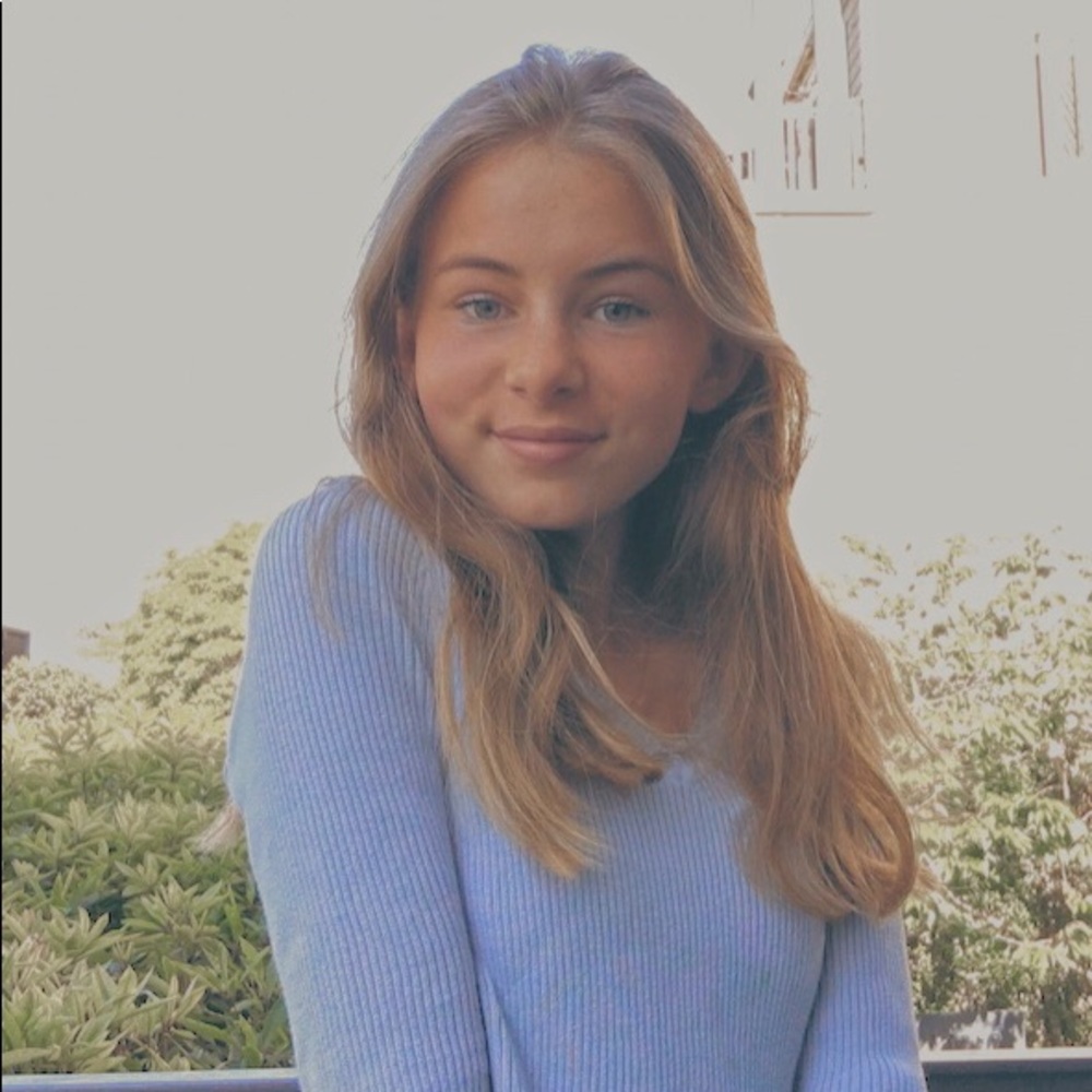 Meet your Posher, Phoebe